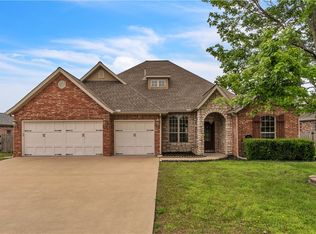 3905 SW Sycamore St, Bentonville, AR 72713