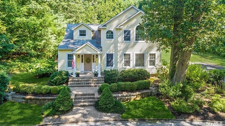 9 Christian Avenue, Setauket, NY 11733 Zillow