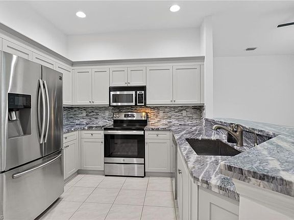 2nd image of 1161 16th ST NE