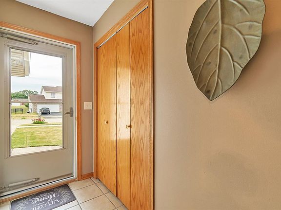 4th image of 4003 Mila Ave