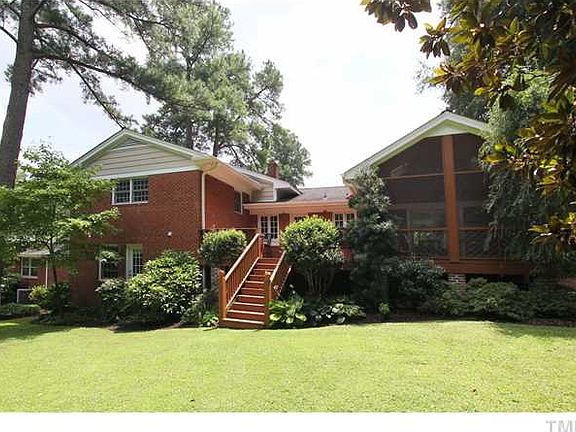 4th image of 1320 Diehl St