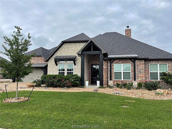 2nd image of 1205 Quarry Oaks Dr