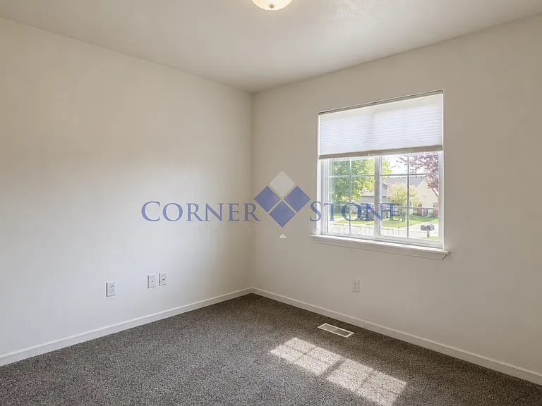 3815 E Greensprings Ct — Photo 13