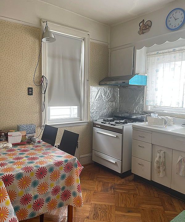 2nd image of 1972 W 8th St