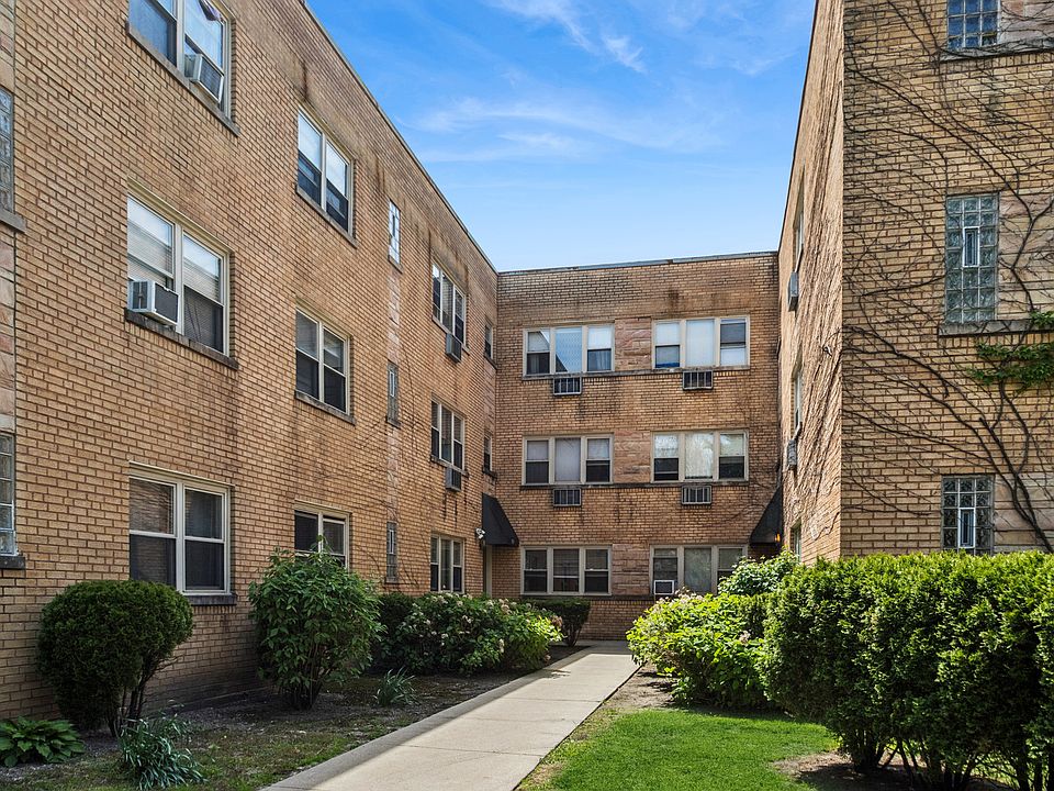 1st image of 1711 W Estes Ave APT 1S