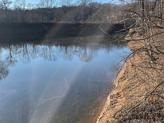 3rd image of 200 County Road 417