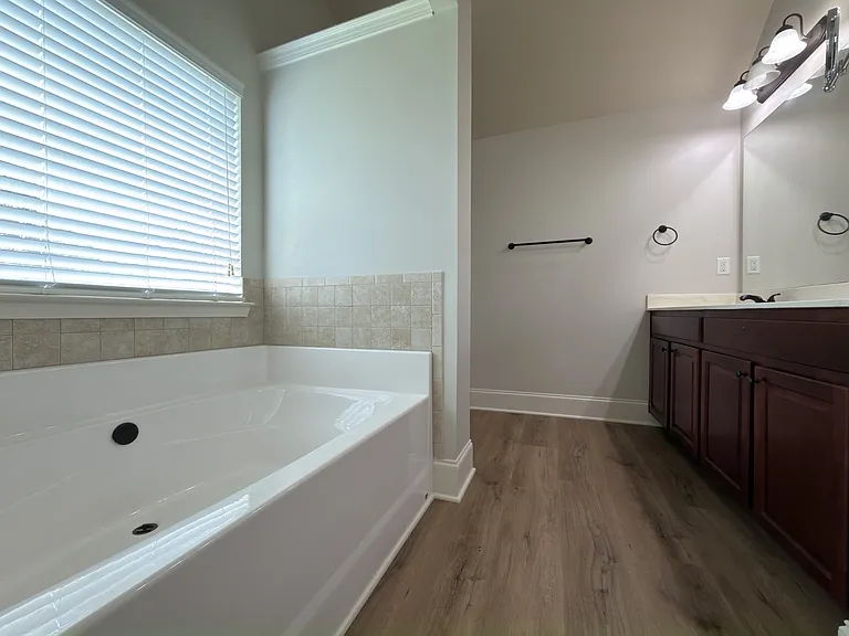 3635 Clarecastle Dr — Photo 21