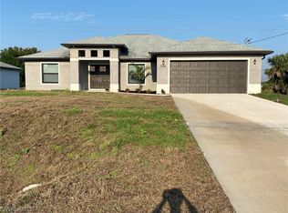 1115 Henry Ave, Lehigh Acres, FL 33972