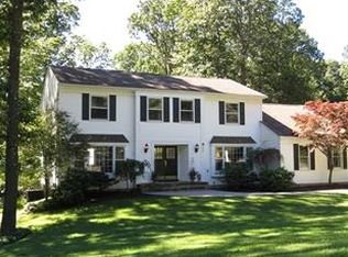 22 Laurel Dr, Long Valley, NJ