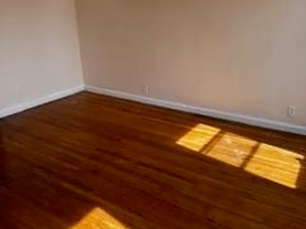 28 Lincoln Street image 8 of 16