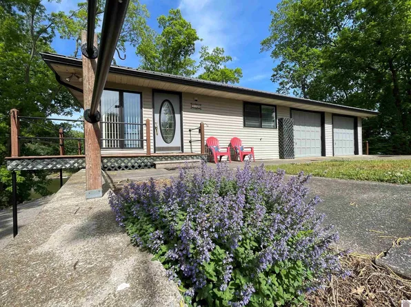 98 S Lakeshore Dr, Cadiz, KY 42211