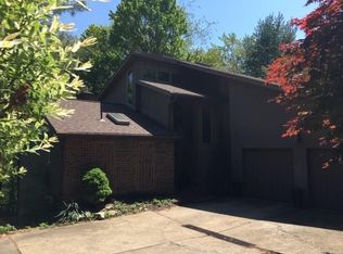 404 Valleyview Dr, Clairton, PA 15025