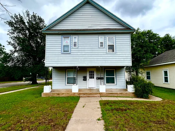 524 N Oak St, Pratt, KS 67124