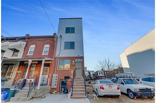 Building Photo - 3213 N 13th St #2