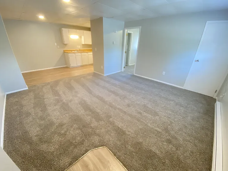 904 N Main St #3 — Photo 2