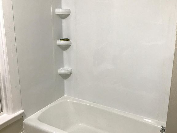 5th image of 18 Granite St APT 3