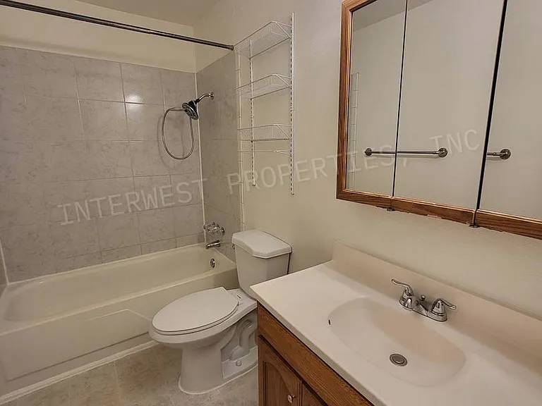 4700 Falls View Ave — Photo 14