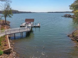 1536 Sherwood Ct, Sherrills Ford, NC 28673