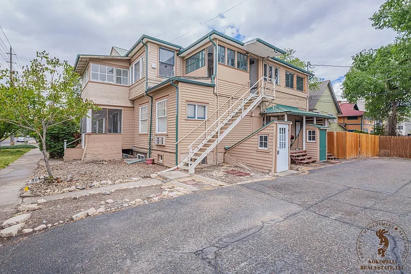 Building Photo - 1060 Grand Ave #3