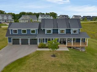 28 Thoroughbred Dr, Oro Medonte, ON L0K 1E0