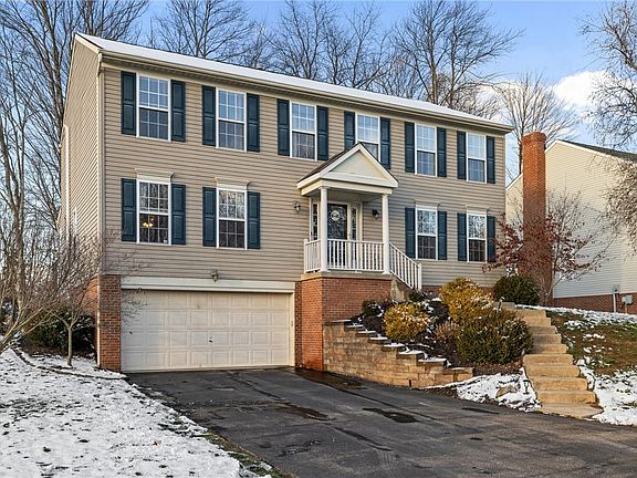 2nd image of 806 Spencer Grove Ln