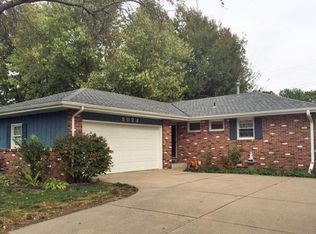 5024 Woodhaven Dr, Lincoln, NE 68516