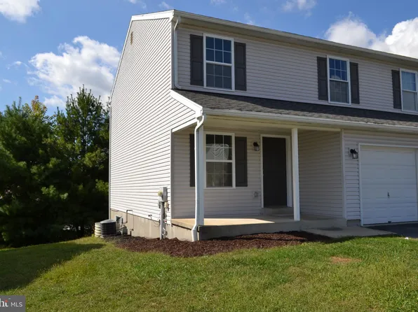 1020 Alexander Dr, Temple, PA 19560