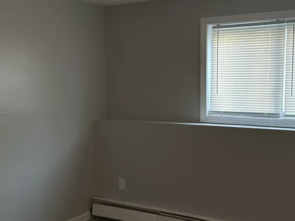 25 Grand St #1, Worcester, MA 01610