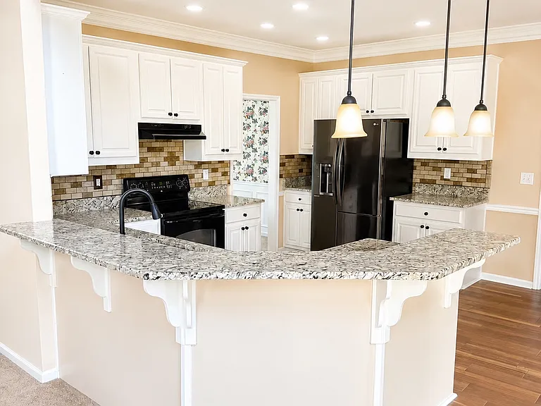 170 Ruby Forest Pkwy — Photo 4