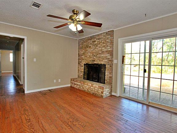 5th image of 6866 Derwent Cir