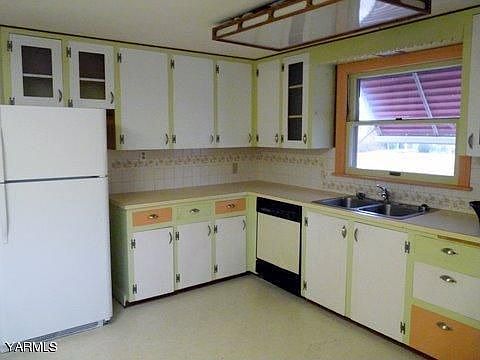 4th image of 413 N 31st Ave