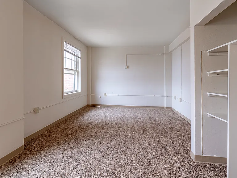 519 Washington St SE — Photo 11