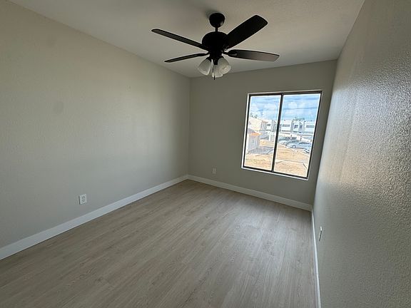 4th image of 3840 N 43rd Ave APT 57
