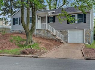 17 Metuchen Ave, Woodbridge, NJ 07095