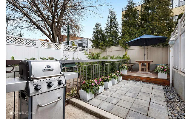Sold by Douglas Elliman | media 8