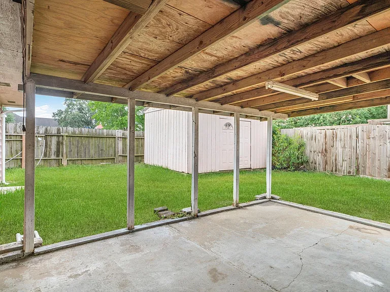 16719 Sky Blue Ln — Photo 17