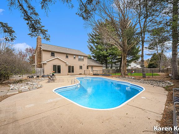 4th image of 7668 Apple Hill Ct SE
