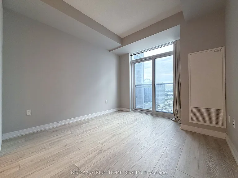 225 Village Green Sq #2705 — Photo 12