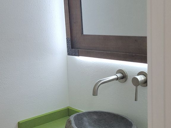4th image of 138 E Colonial Ct #77