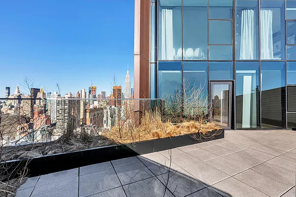 Rented by Bold Marketing | media 21