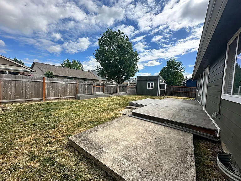 4063 Alameda Ave NE — Photo 27
