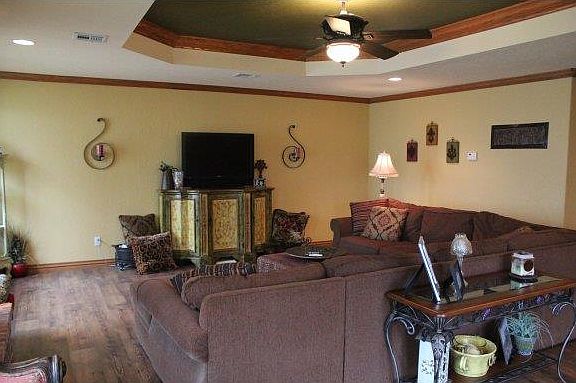 4th image of 1704 W Avenue D