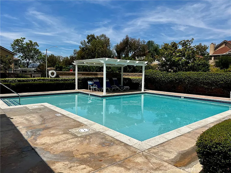 42180 Calabria Dr — Photo 19