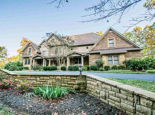 668 Walnut Ridge Ln, Scottsville, KY 42164