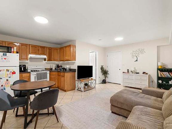 3rd image of 219 South St #0