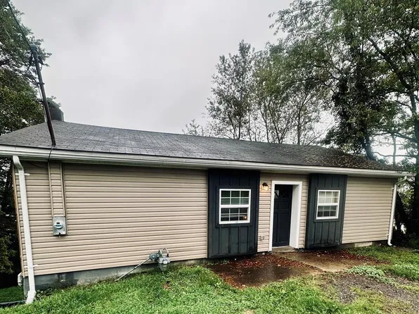 502 Midway Rd, Crab Orchard, WV 25827