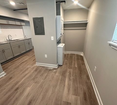 4th image of 1903 S Broadway St #1
