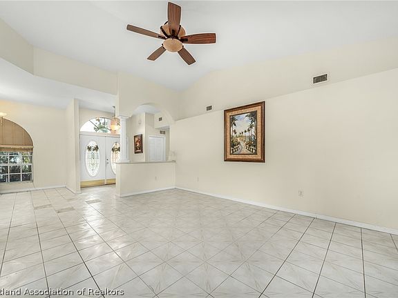3rd image of 7008 Kenwood Pl