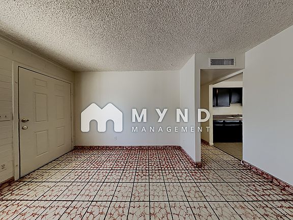3rd image of 1751 W Sunland Ave