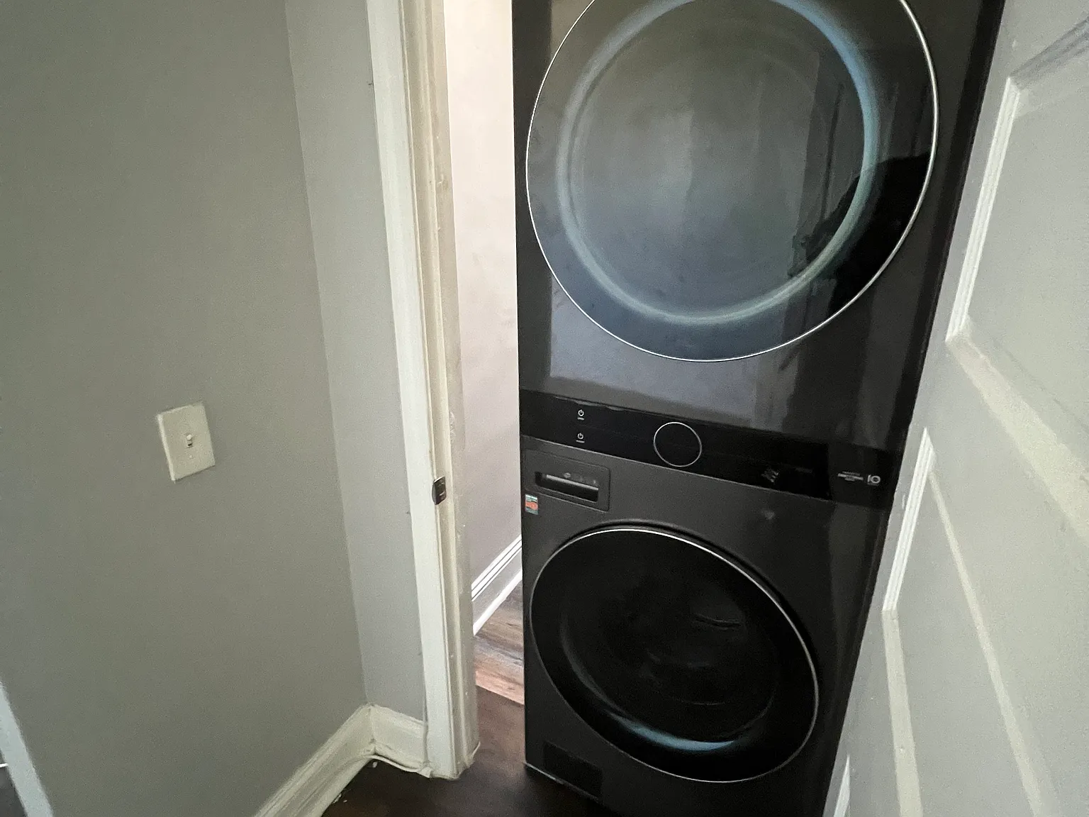 2 bed, $1,600 — Photo 2